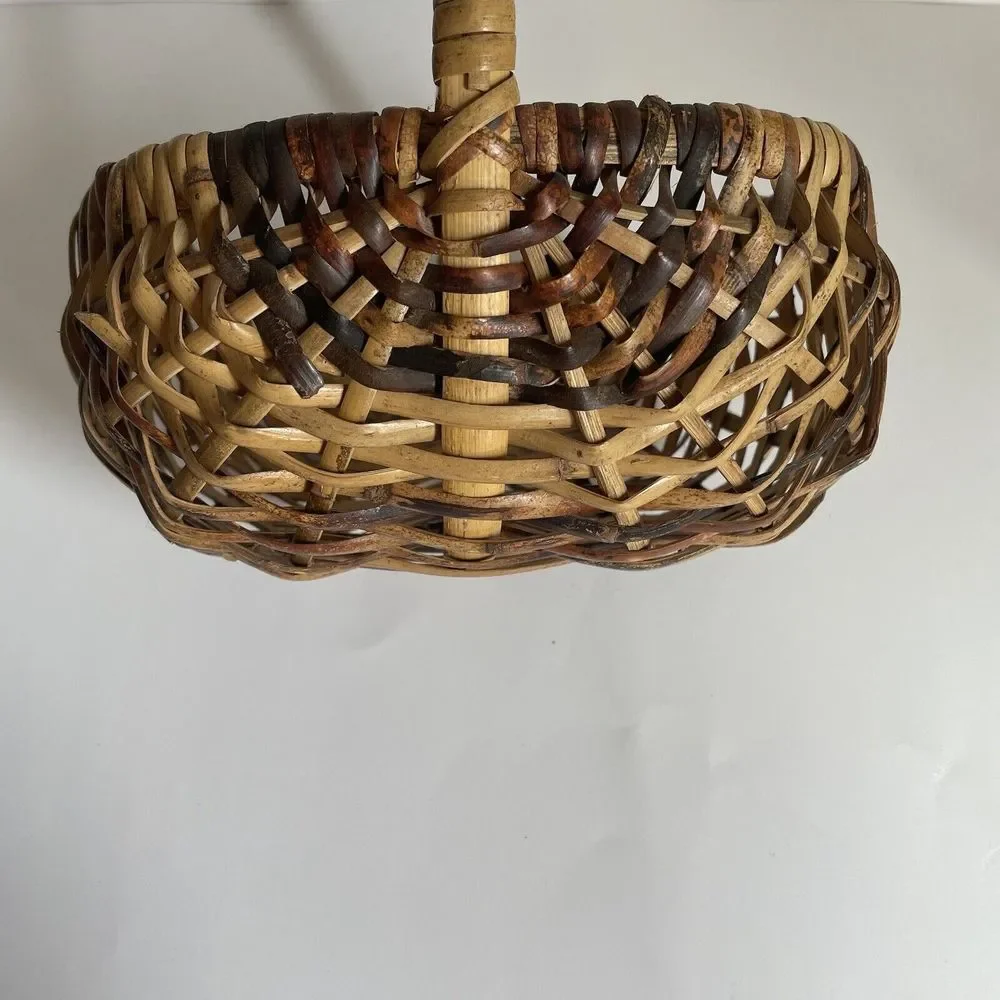 Vintage Multicolor Buttocks Basket Hand‎ Woven Egg Gathering Primitive Splint